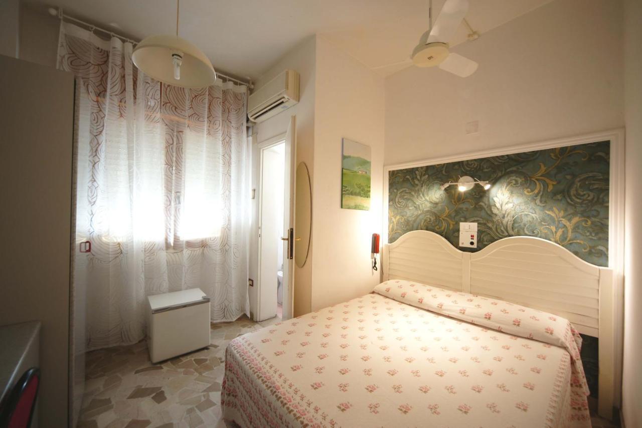 Hotel Liberty เวียเรจโจ ภายนอก รูปภาพ