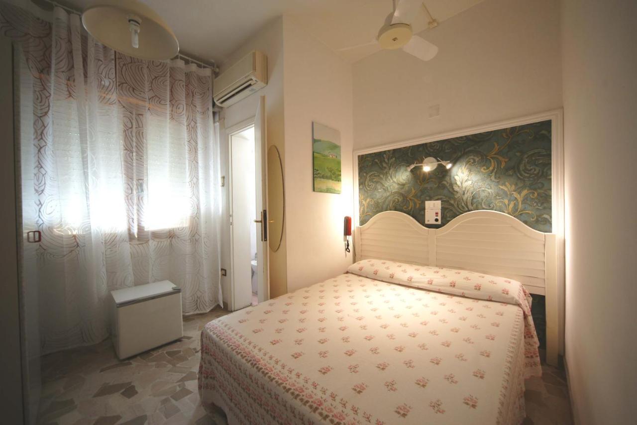 Hotel Liberty เวียเรจโจ ภายนอก รูปภาพ