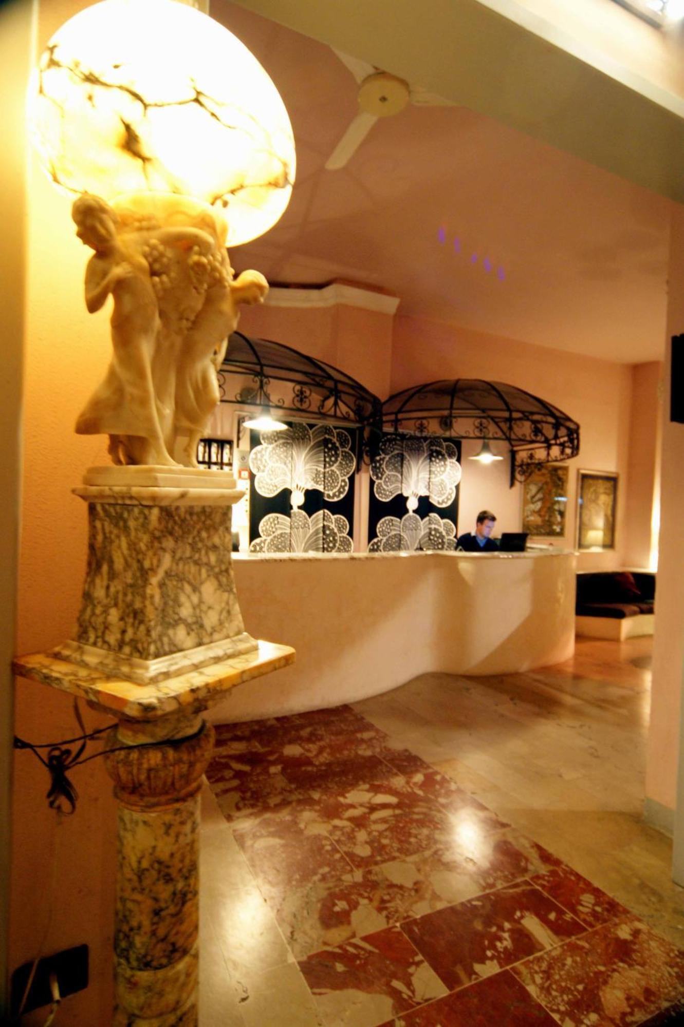 Hotel Liberty เวียเรจโจ ภายนอก รูปภาพ