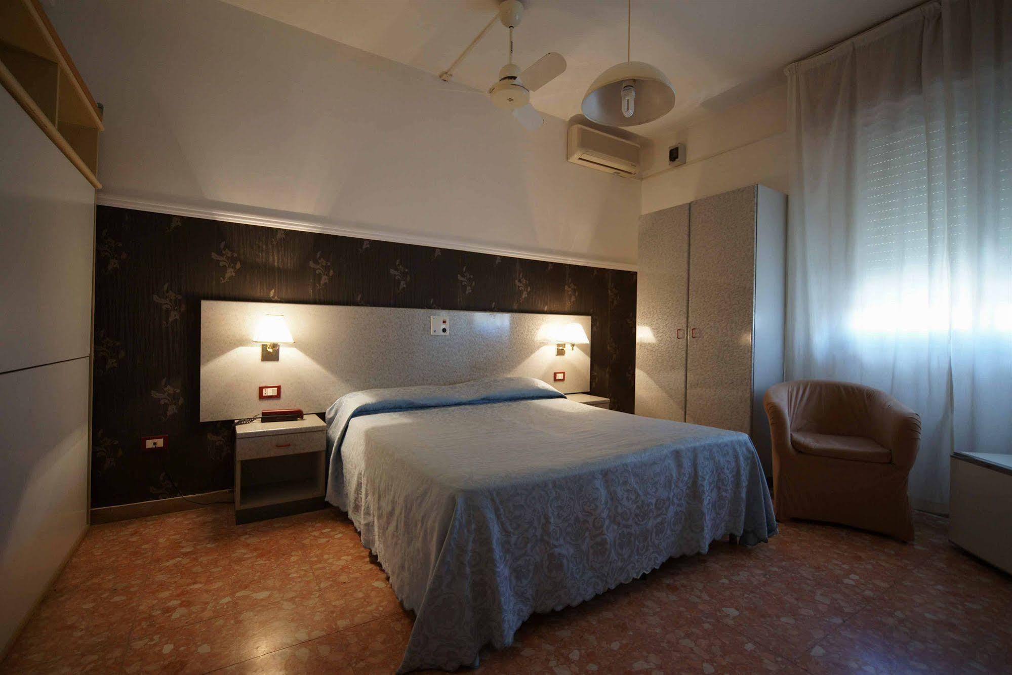 Hotel Liberty เวียเรจโจ ภายนอก รูปภาพ