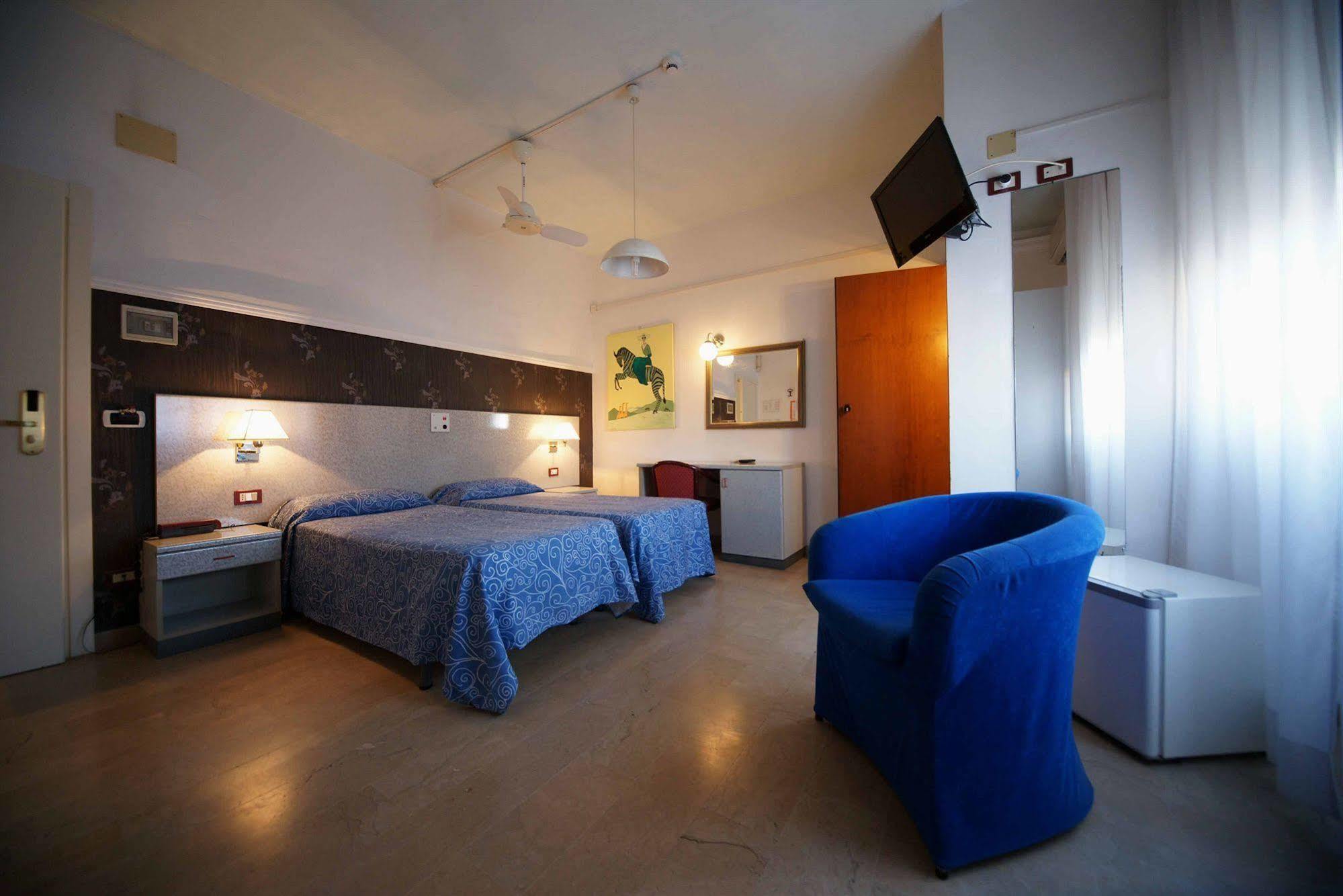 Hotel Liberty เวียเรจโจ ภายนอก รูปภาพ